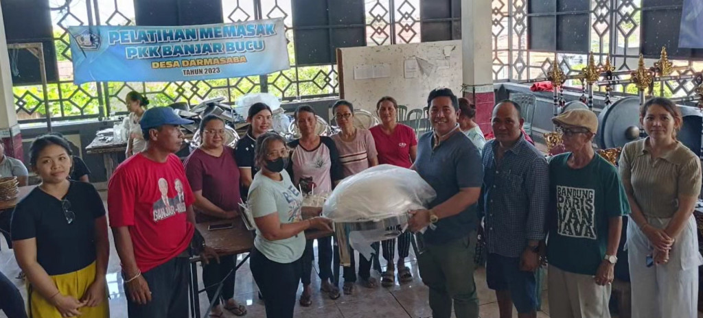 PELATIHAN MEMASAK PKK BANJAR BUCU